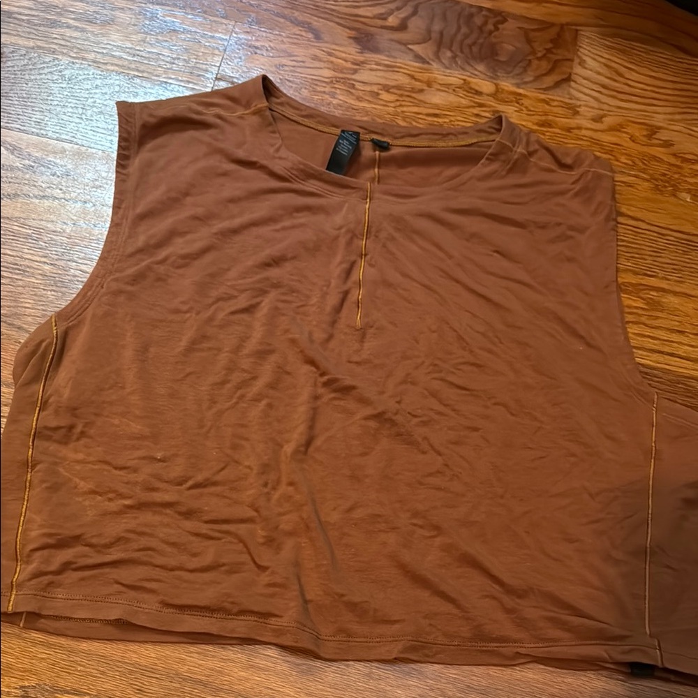 Lululemon Cropped Esker Tank
